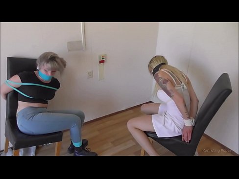 ❤️ Asılı / bağlanmış və ağzı bağlanmış / çətinlik içində olan qız ❤️ Porno bizdə ❌️
